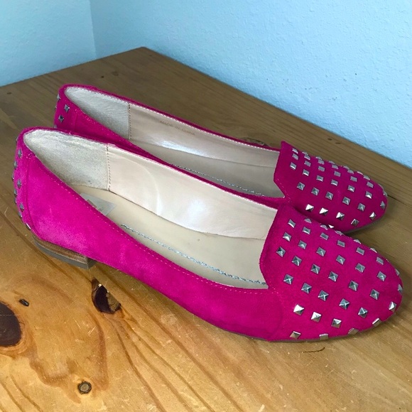 DV by Dolce Vita Shoes - 🔴 4/$15 DV by Dolce Vita hot pink suede studded flats sz 7.5 in GUC with box